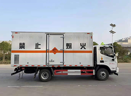 平罗爆破器材运输车