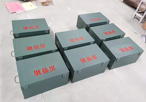 平罗炸药箱和雷管箱一般是怎么存放的？